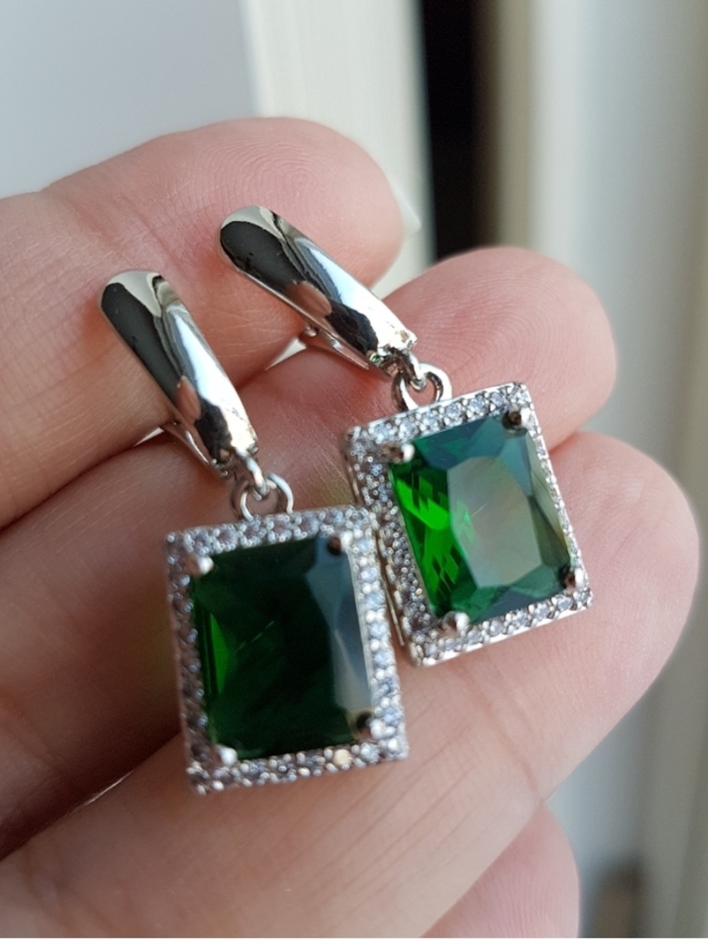 Swarovski Elements 925 Sterling Silver Emerald Green Halo Drop Earrings NEW
